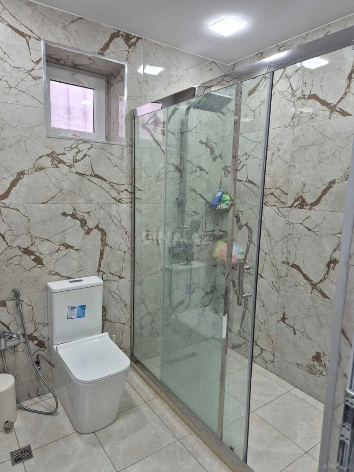 Satılır 5 otaqlı həyət evi 193 m²