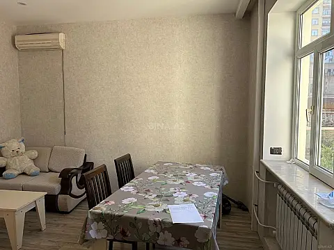 Kirayə verilir 2 otaqlı mənzil 63 m²