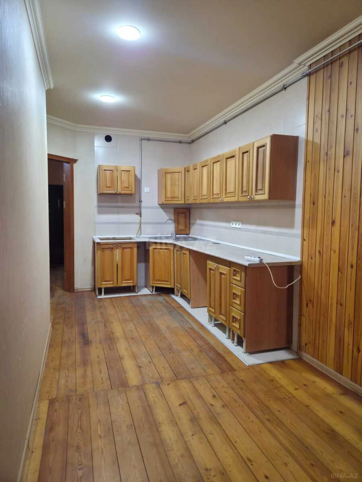 Satılır 2 otaqlı mənzil 94 m²
