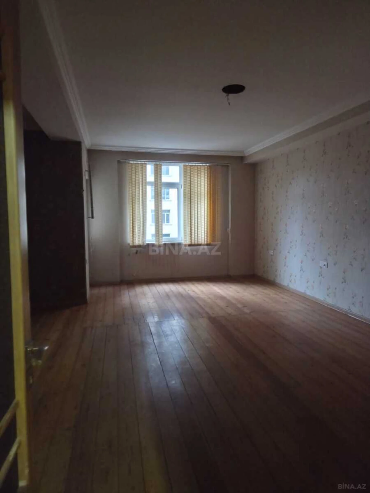 Satılır 2 otaqlı mənzil 94 m²