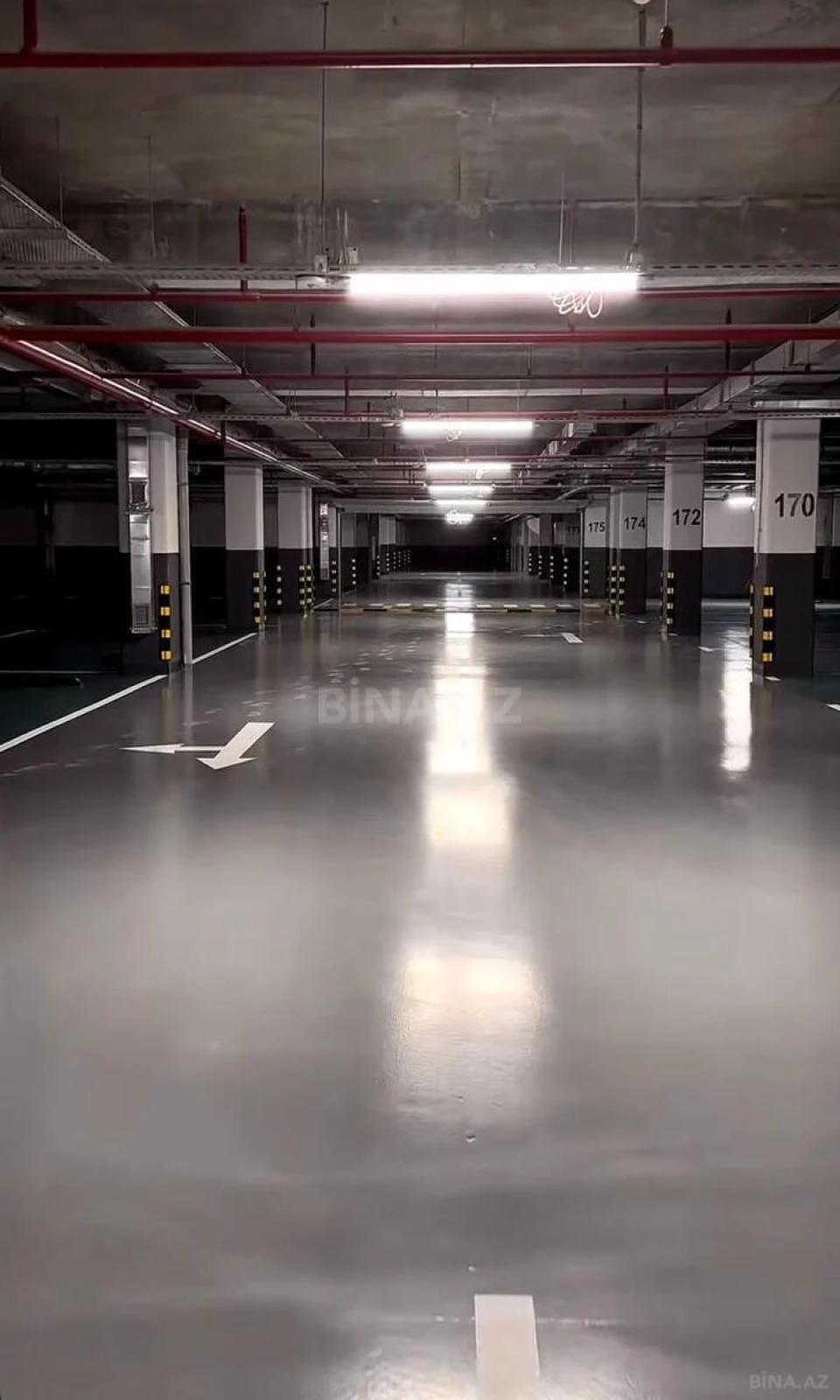 Satılır 3 otaqlı mənzil 130 m²