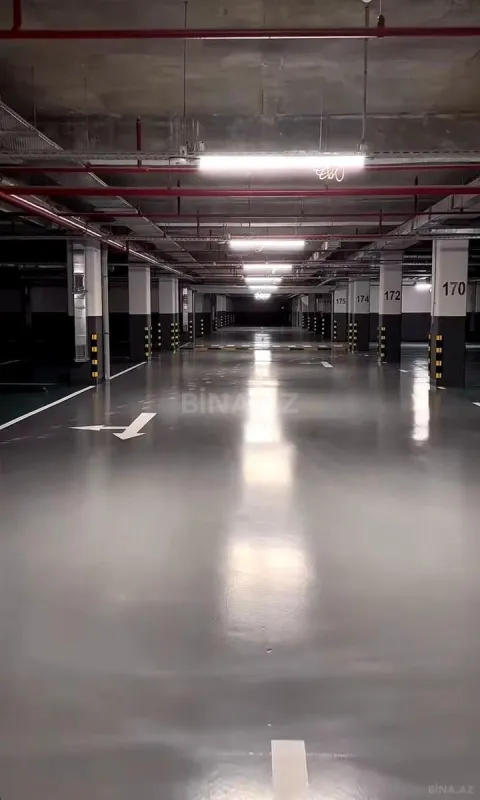 Satılır 3 otaqlı mənzil 130 m²