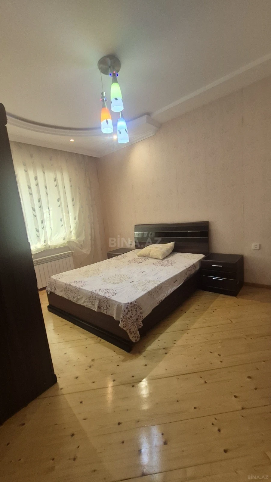 Satılır 8 otaqlı həyət evi 360 m²