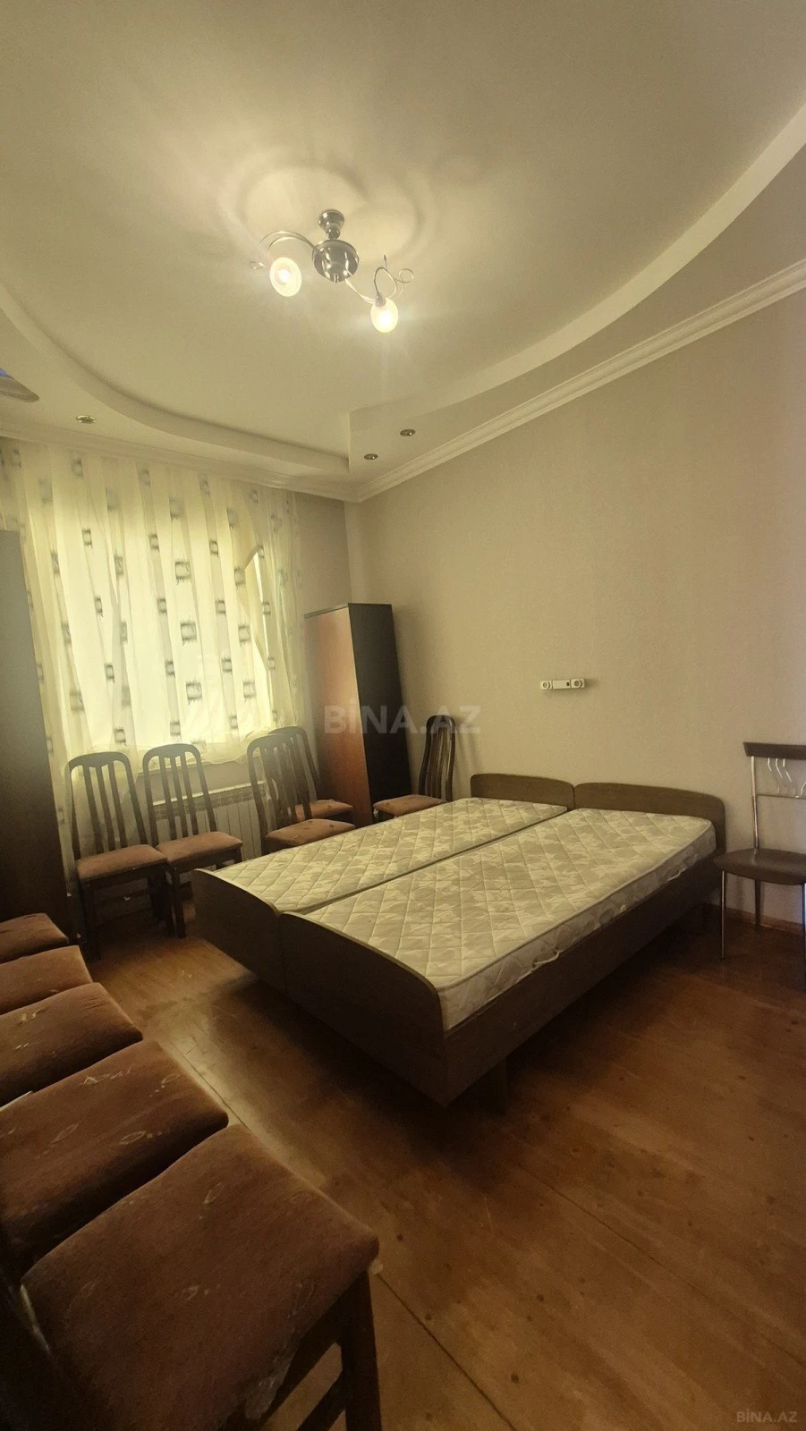 Satılır 8 otaqlı həyət evi 360 m²