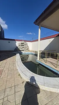 Satılır 8 otaqlı həyət evi 360 m²