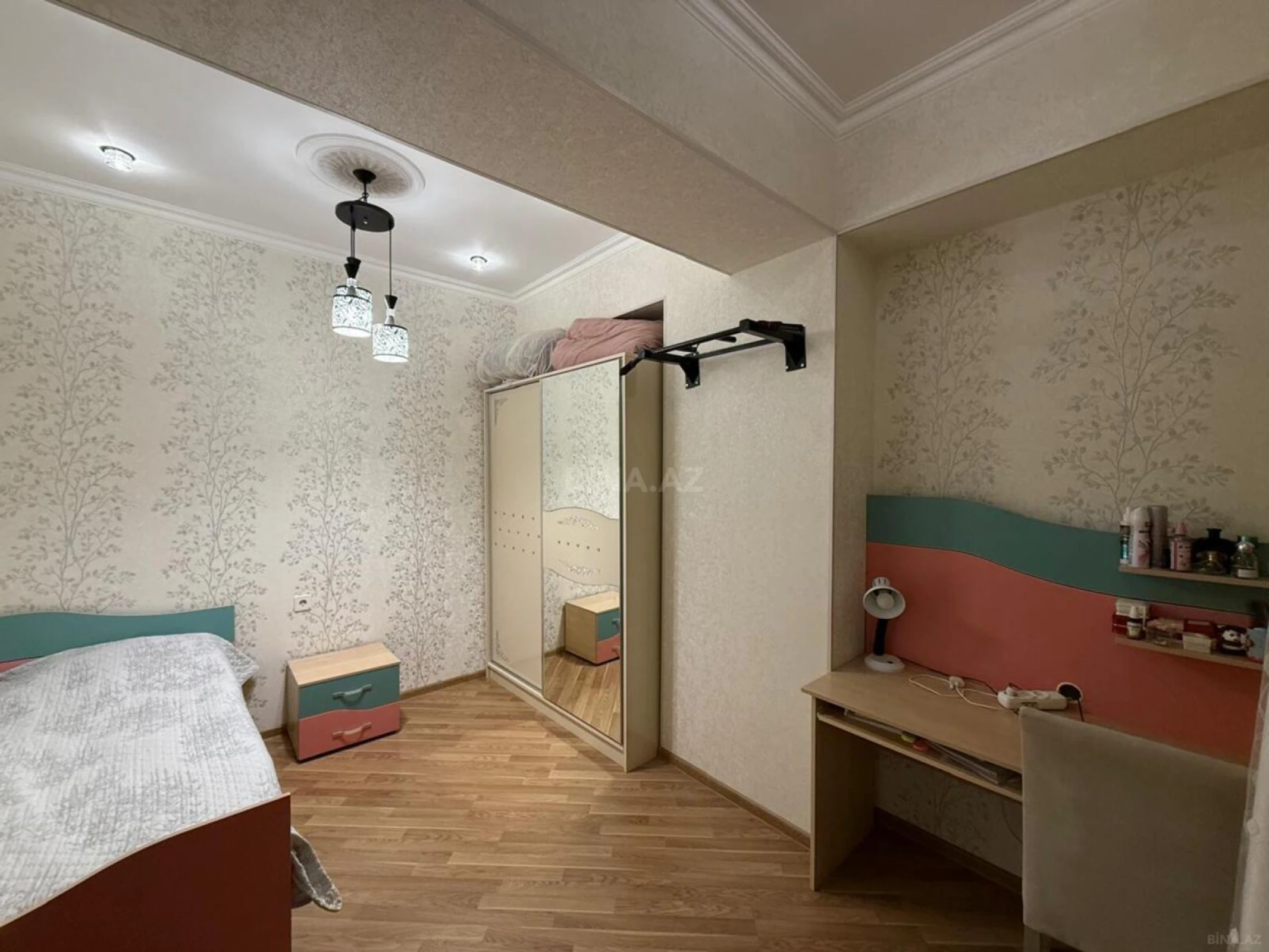 Satılır 3 otaqlı mənzil 95 m²