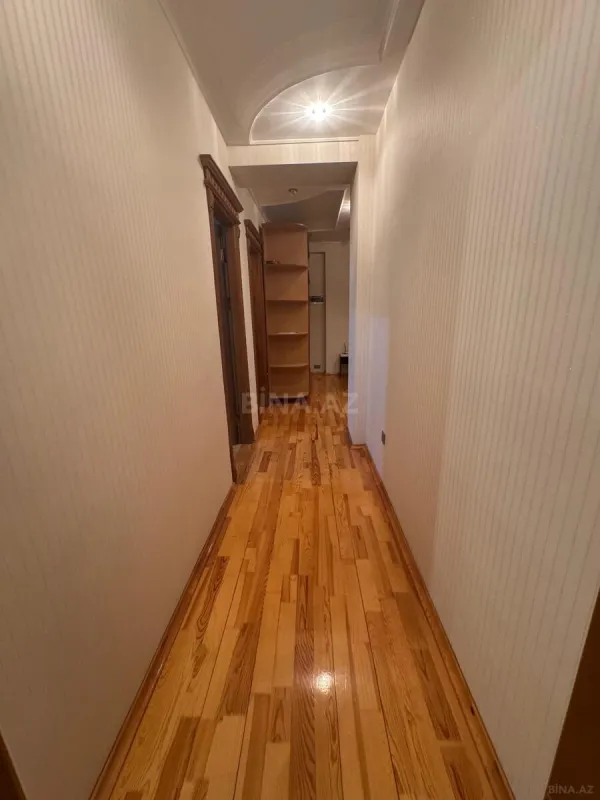 Kirayə verilir 2 otaqlı mənzil 90 m²