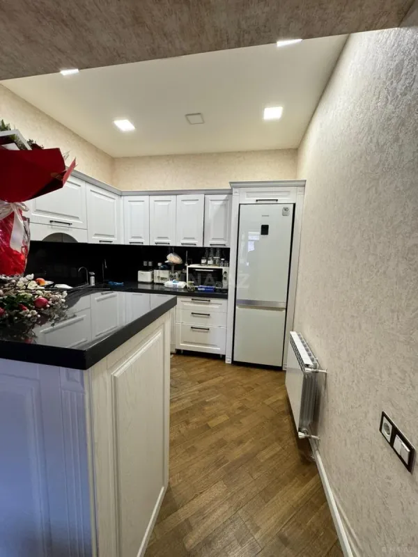 Satılır 2 otaqlı mənzil 60 m²