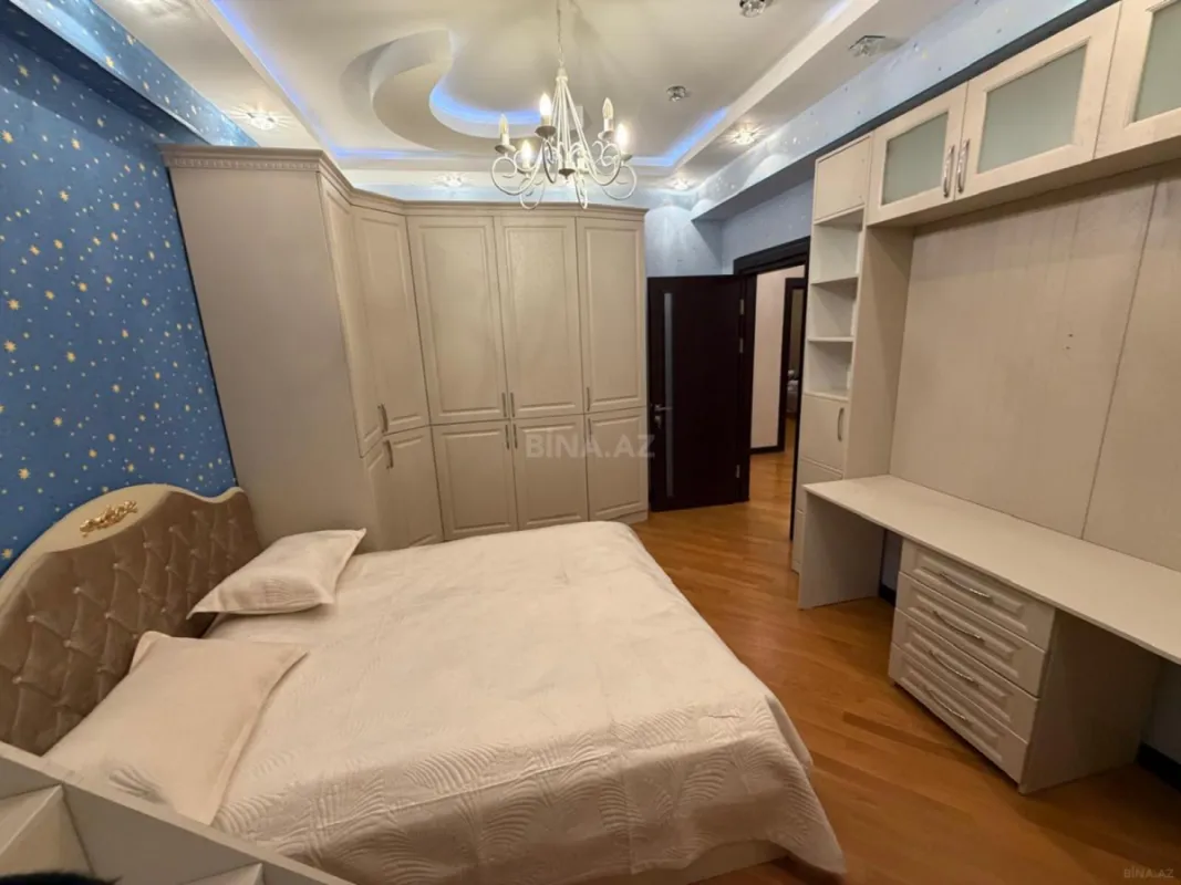 Kirayə verilir 3 otaqlı mənzil 127 m²
