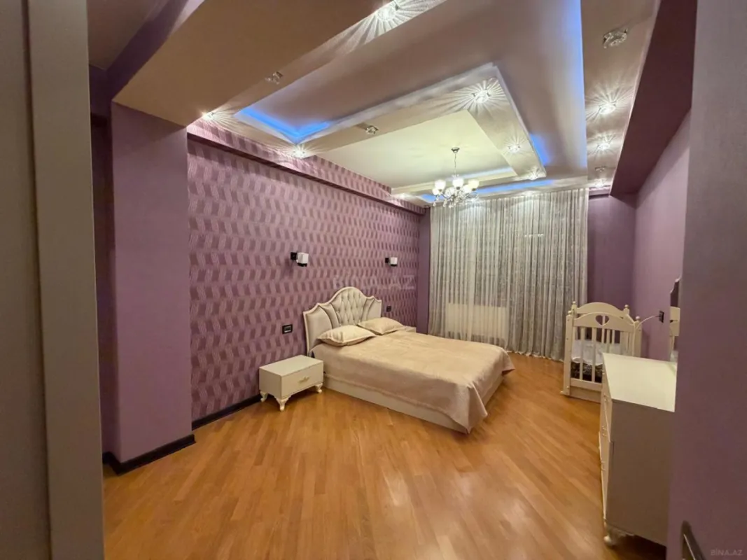 Kirayə verilir 3 otaqlı mənzil 127 m²