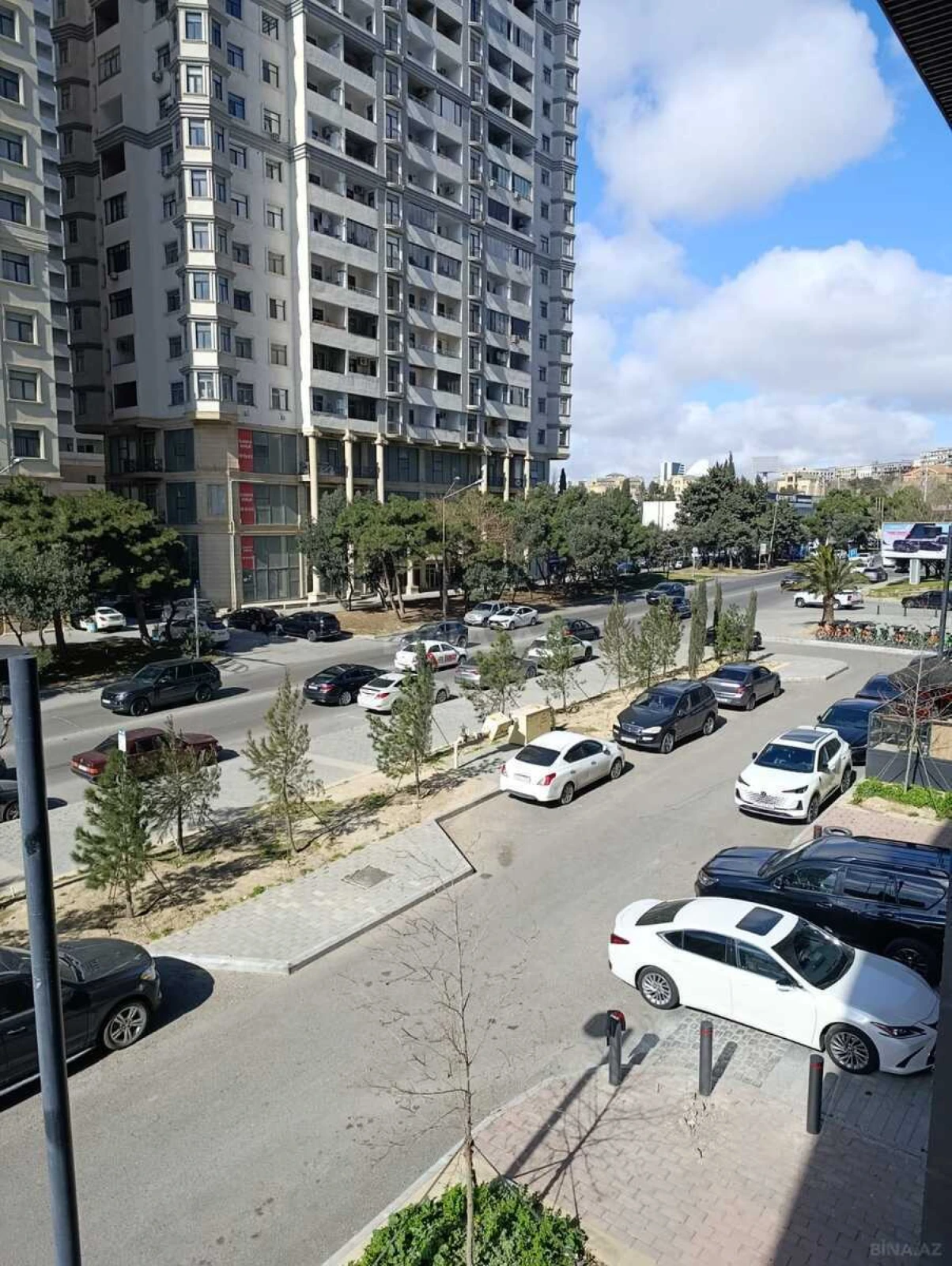 Satılır obyekt 690.9 m²