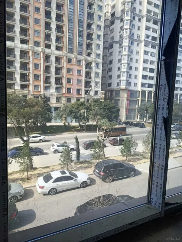 Satılır obyekt 690.9 m²