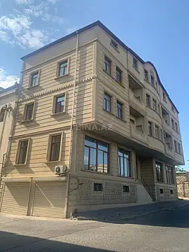 Satılır obyekt 550 m² — Bakı 550.00 m²