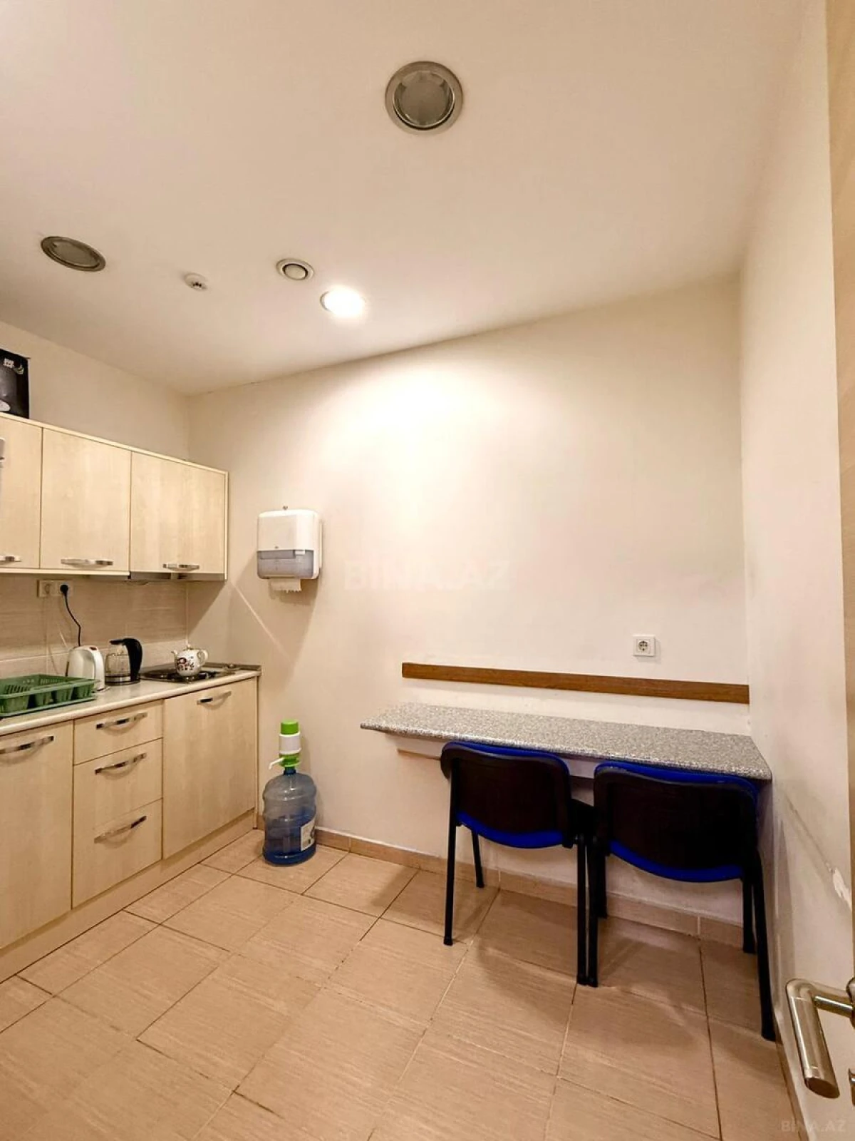 Kirayə verilir 6 otaqlı mənzil 170 m²