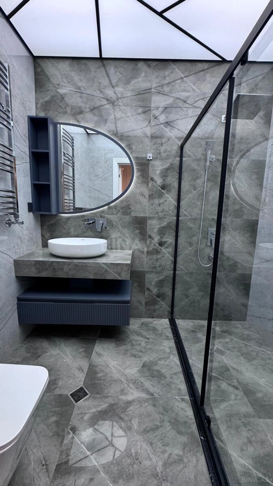 Satılır 4 otaqlı mənzil 138 m²