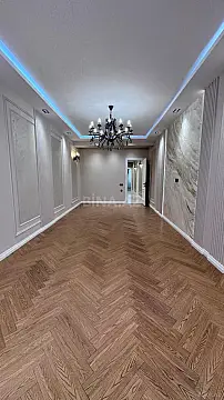 Satılır 4 otaqlı mənzil 138 m²