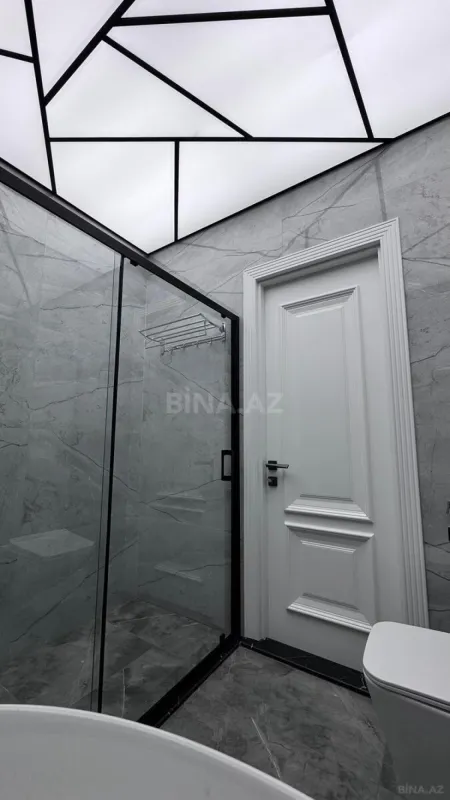 Satılır 4 otaqlı mənzil 138 m²