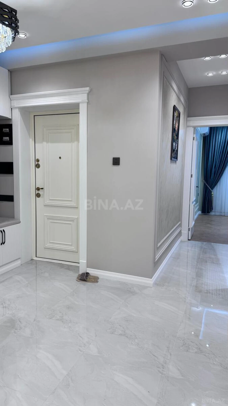 Satılır 4 otaqlı mənzil 138 m²