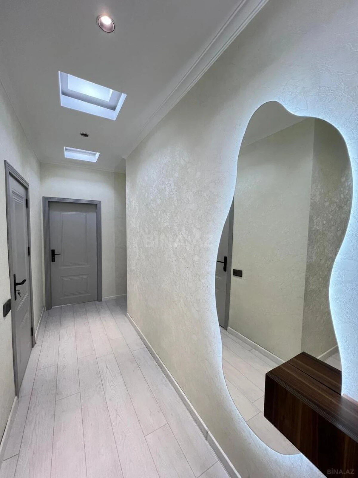 Satılır 2 otaqlı mənzil 55 m²