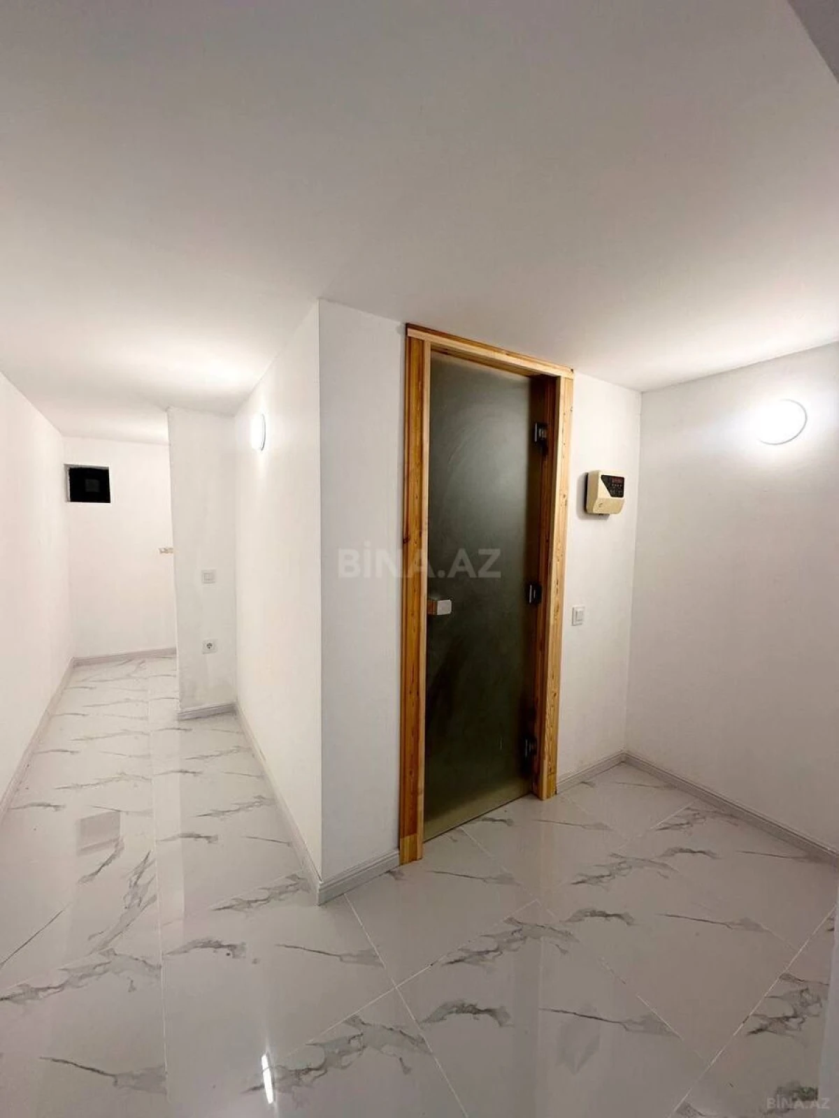 Satılır 9 otaqlı həyət evi 437 m²