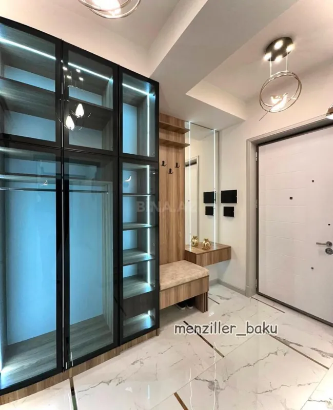 Kirayə verilir 2 otaqlı mənzil 105 m²