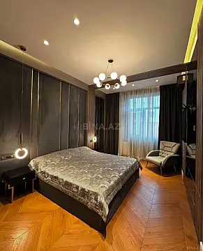 Kirayə verilir 2 otaqlı mənzil 105 m²