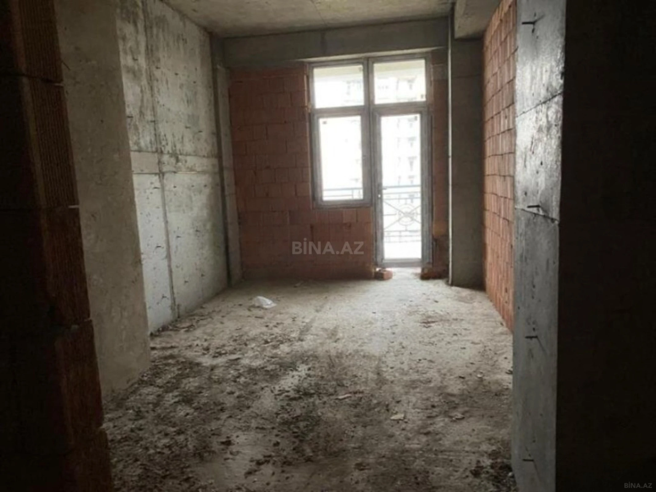 Satılır 3 otaqlı mənzil 120 m²