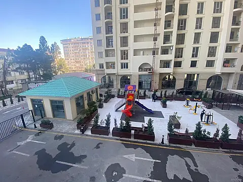 Satılır 2 otaqlı mənzil 66 m²