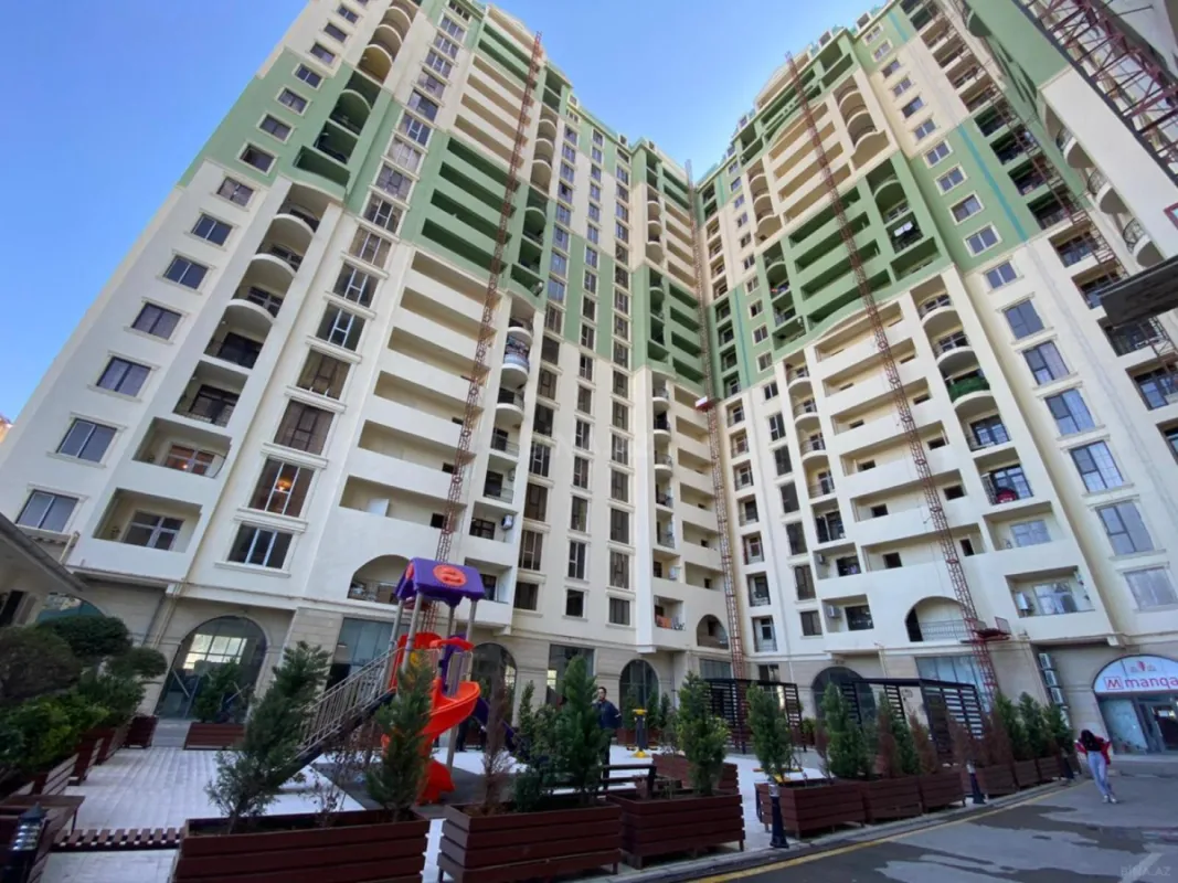 Satılır 2 otaqlı mənzil 66 m²