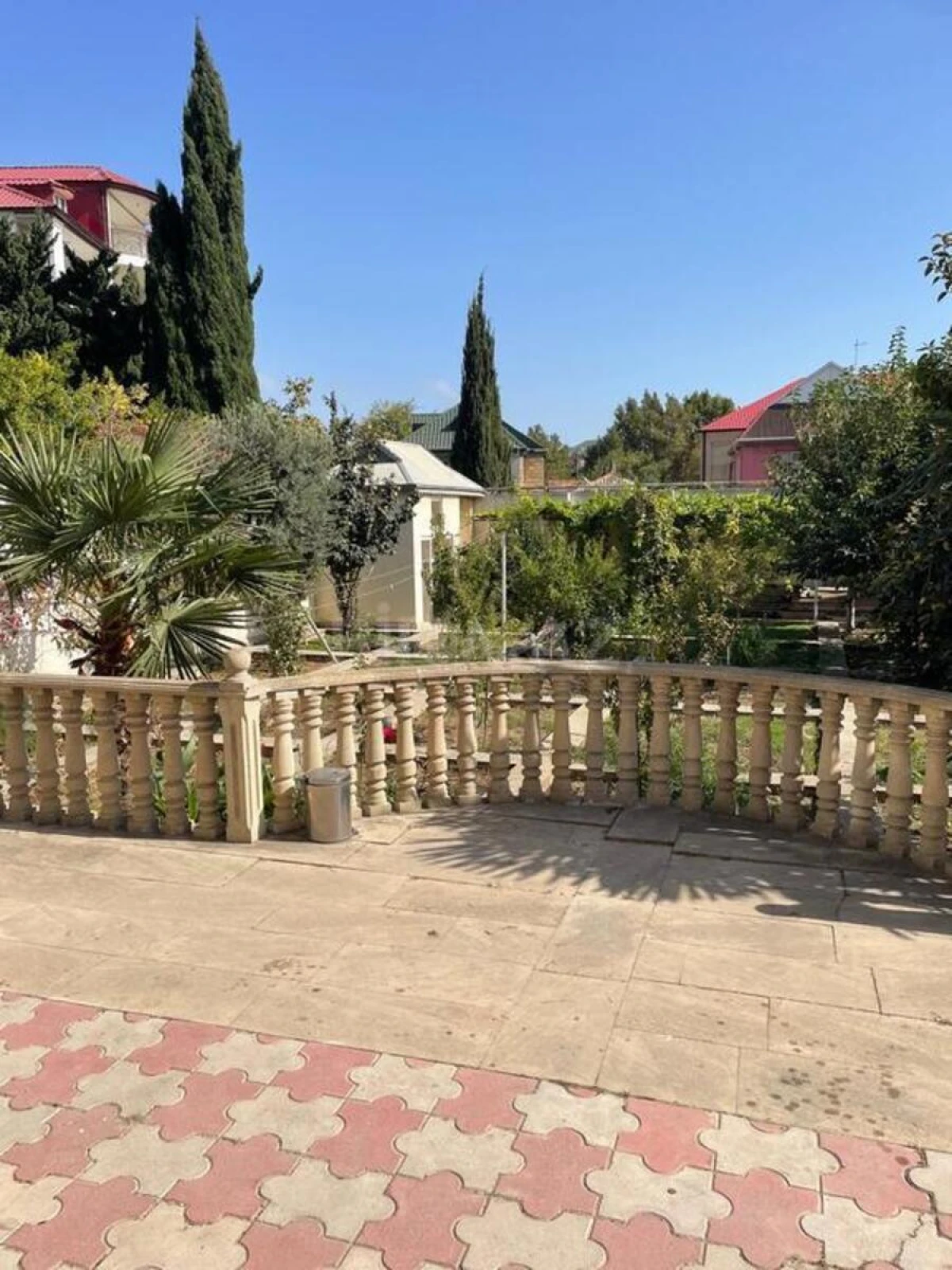 Satılır 8 otaqlı həyət evi 285.8 m²