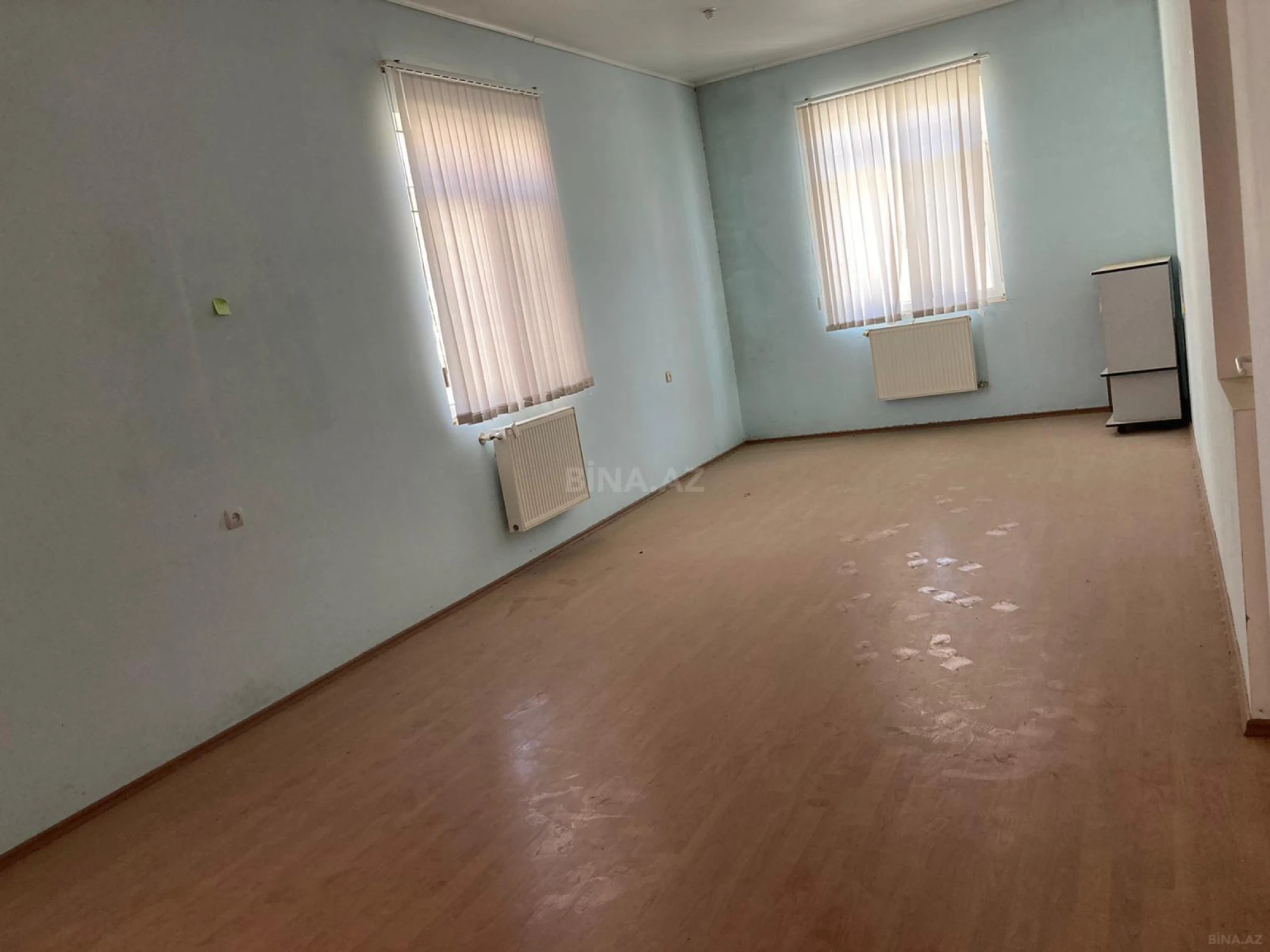Satılır 8 otaqlı həyət evi 285.8 m²