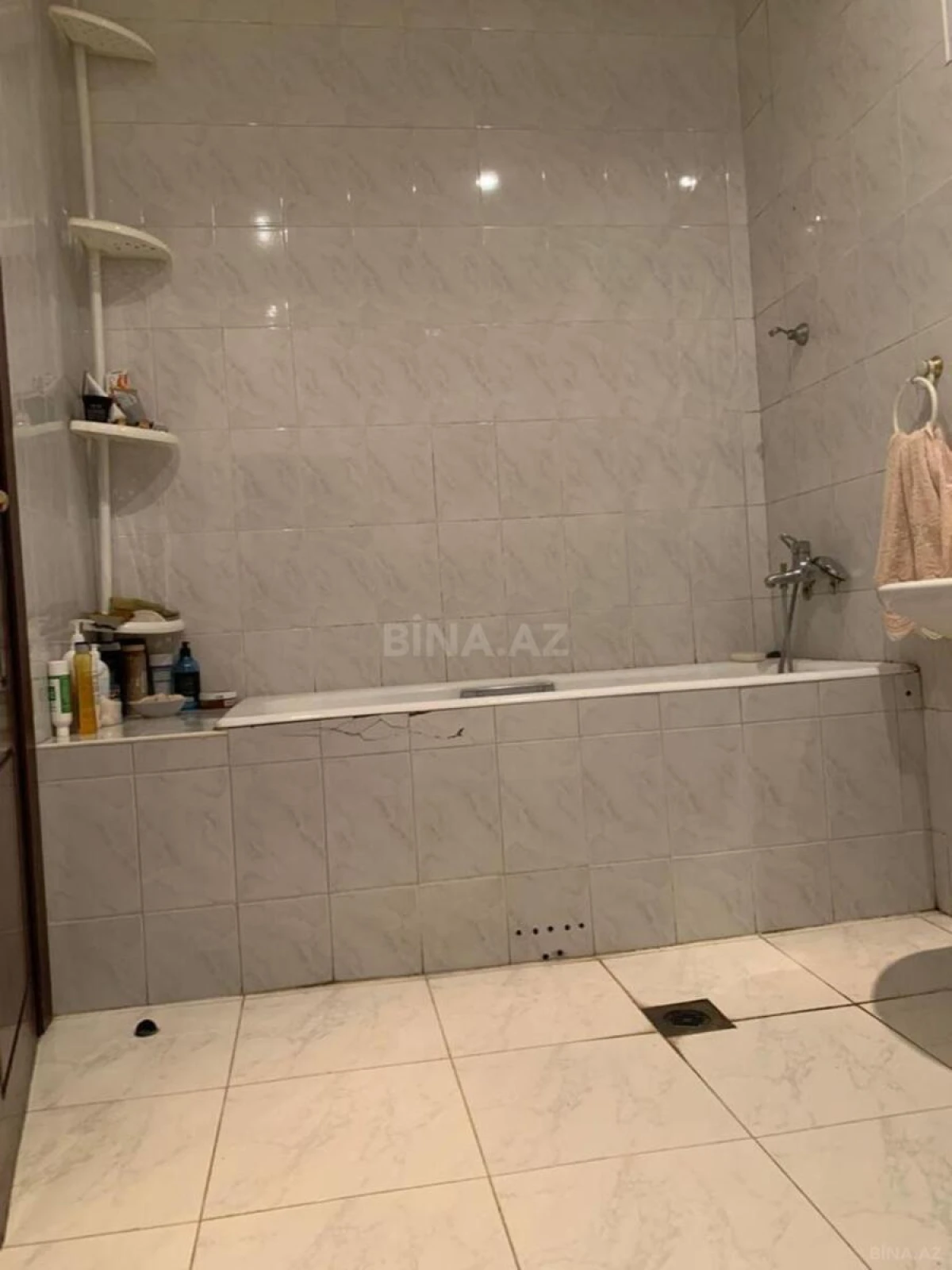 Satılır 8 otaqlı həyət evi 285.8 m²