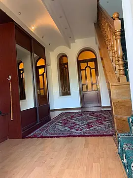 Satılır 8 otaqlı həyət evi 285.8 m²