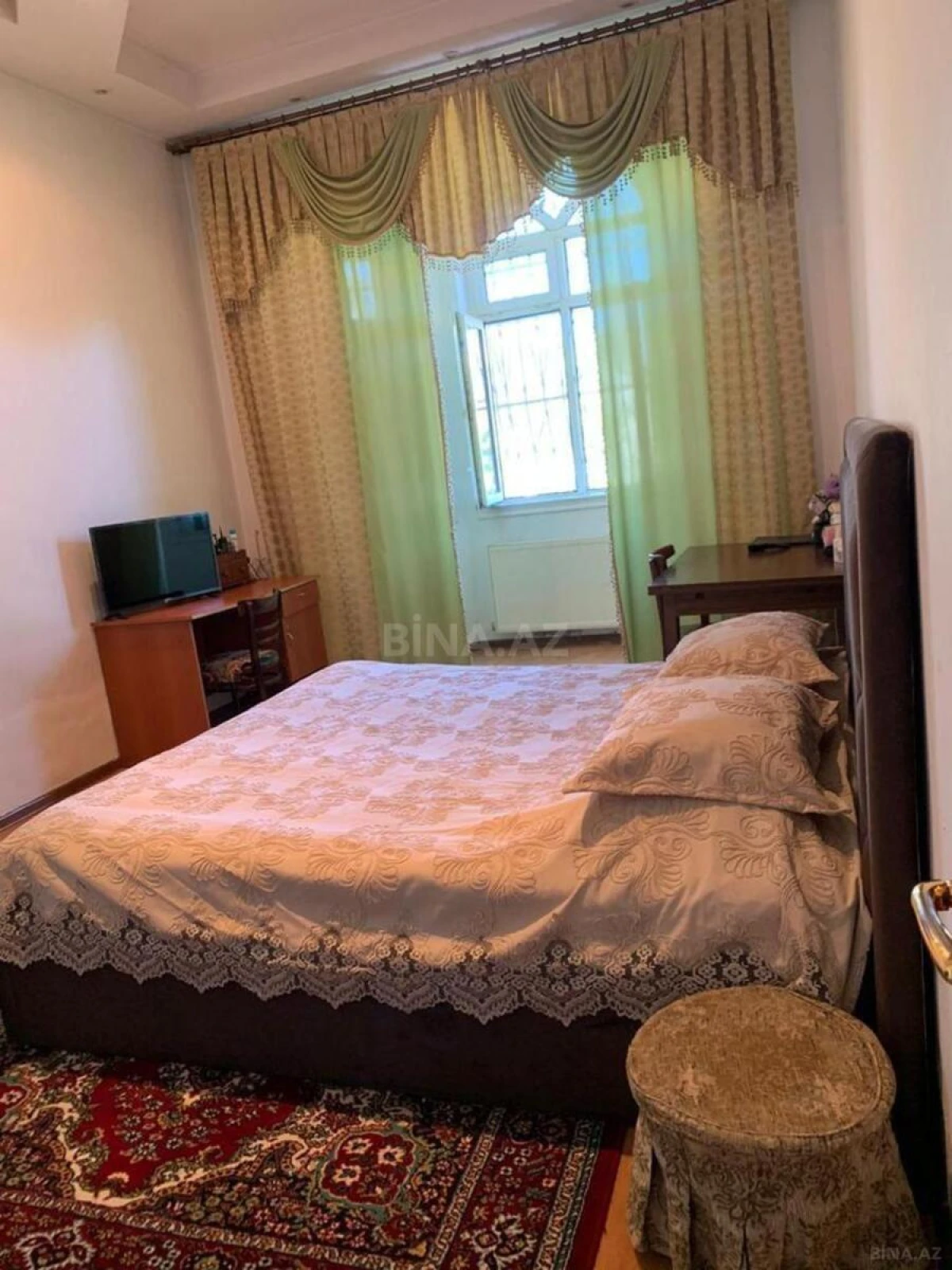 Satılır 8 otaqlı həyət evi 285.8 m²