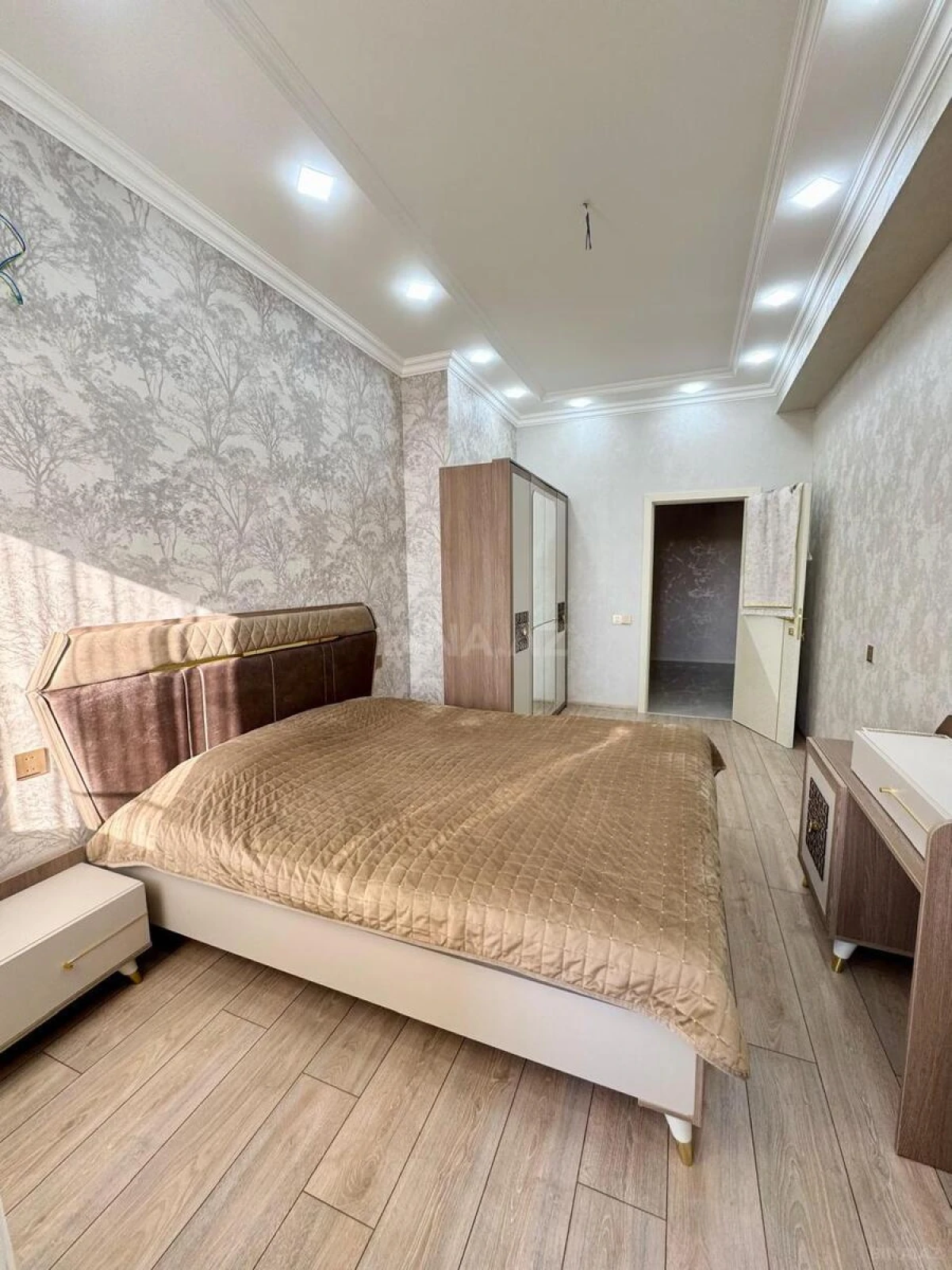 Satılır 2 otaqlı mənzil 70 m²