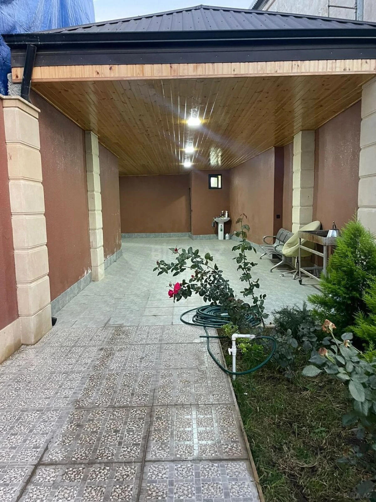 Satılır 6 otaqlı həyət evi 350 m²