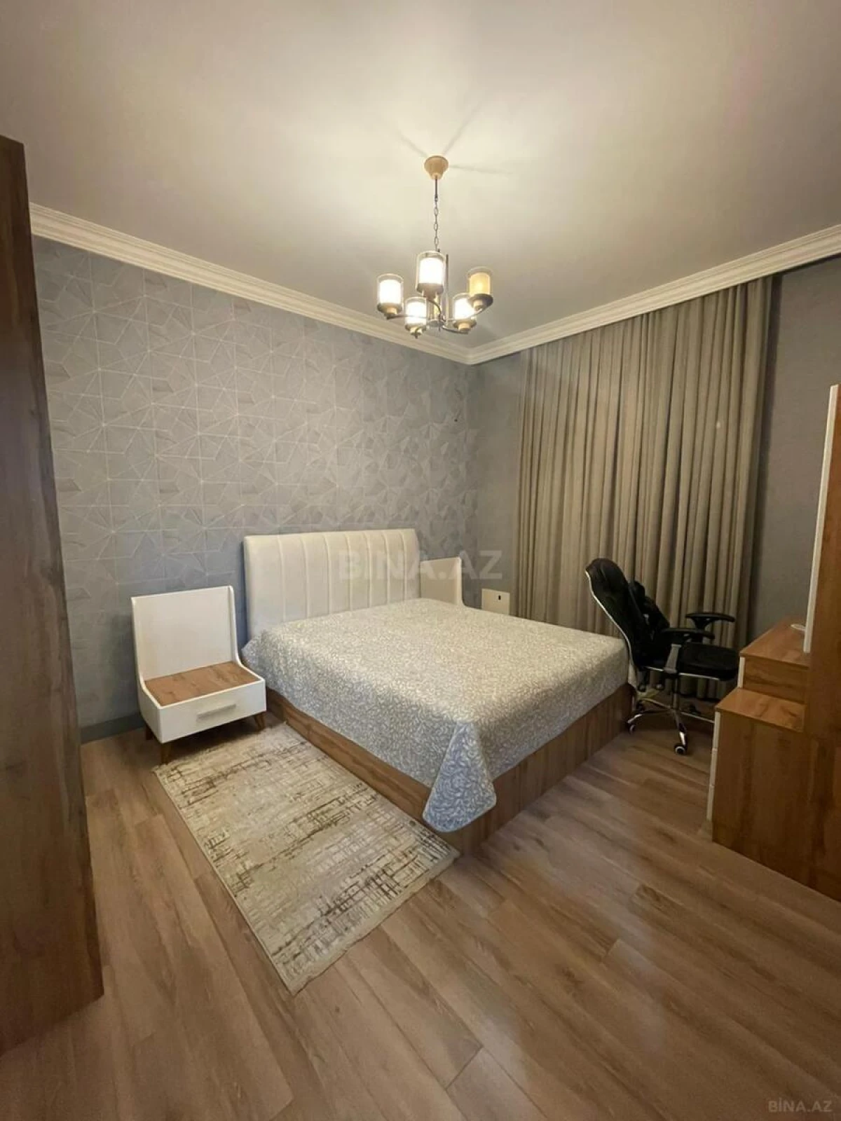 Satılır 6 otaqlı həyət evi 350 m²