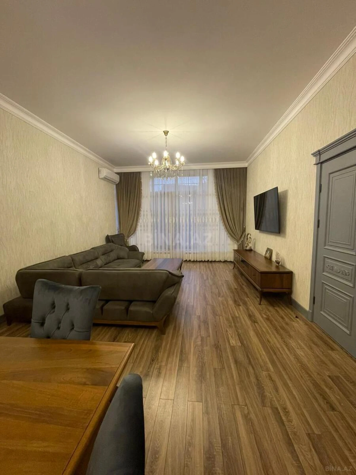Satılır 6 otaqlı həyət evi 350 m²