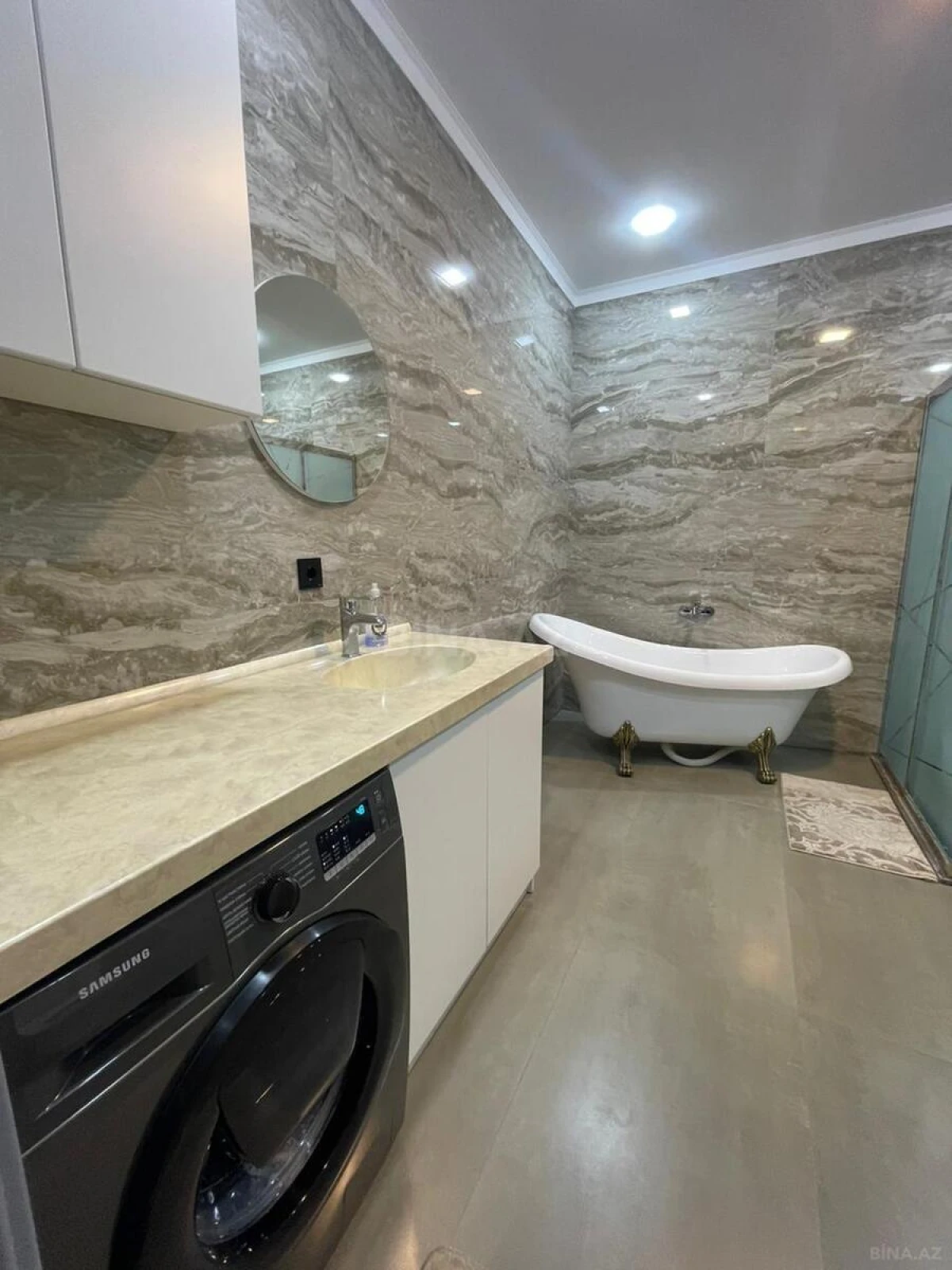 Satılır 6 otaqlı həyət evi 350 m²