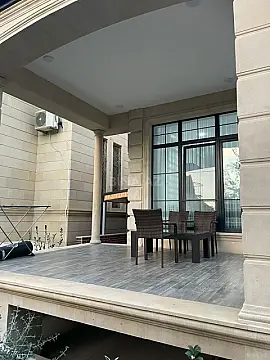 Satılır 6 otaqlı həyət evi 350 m²