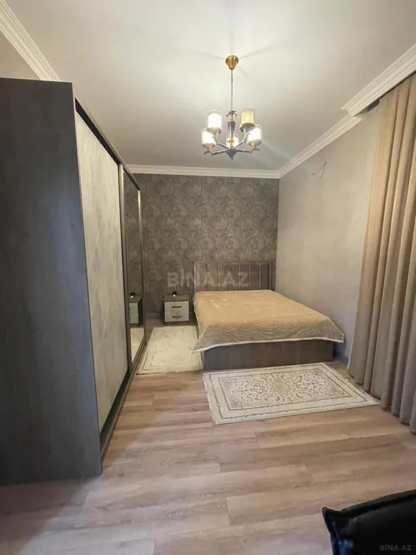 Satılır 6 otaqlı həyət evi 350 m²