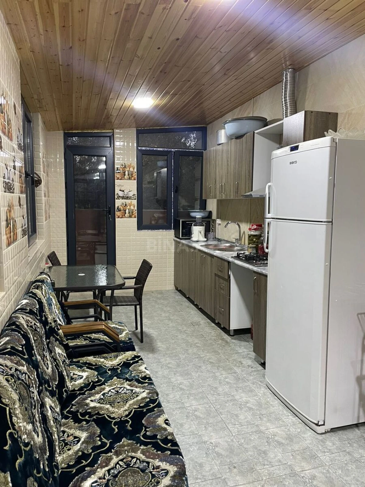 Satılır 6 otaqlı həyət evi 350 m²
