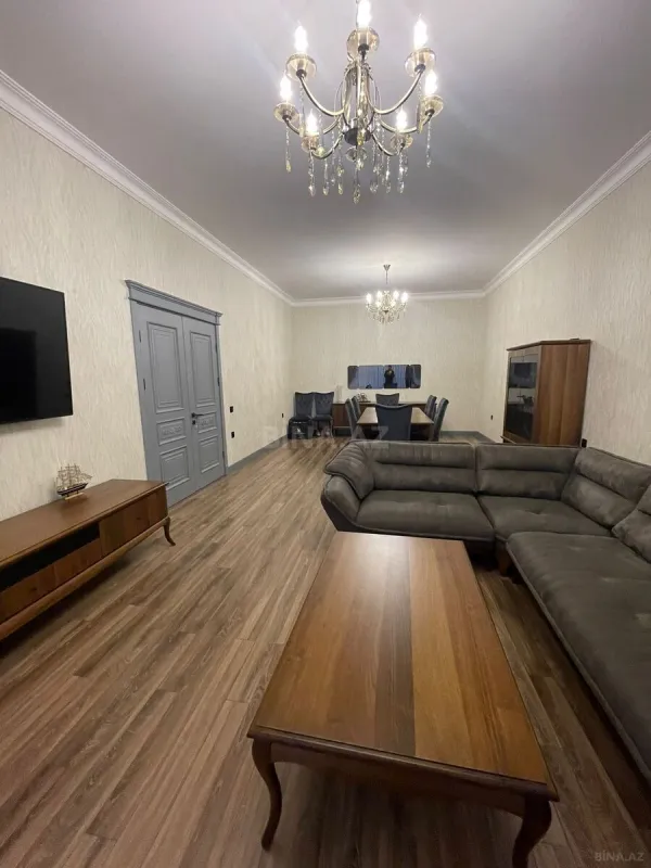 Satılır 6 otaqlı həyət evi 350 m²
