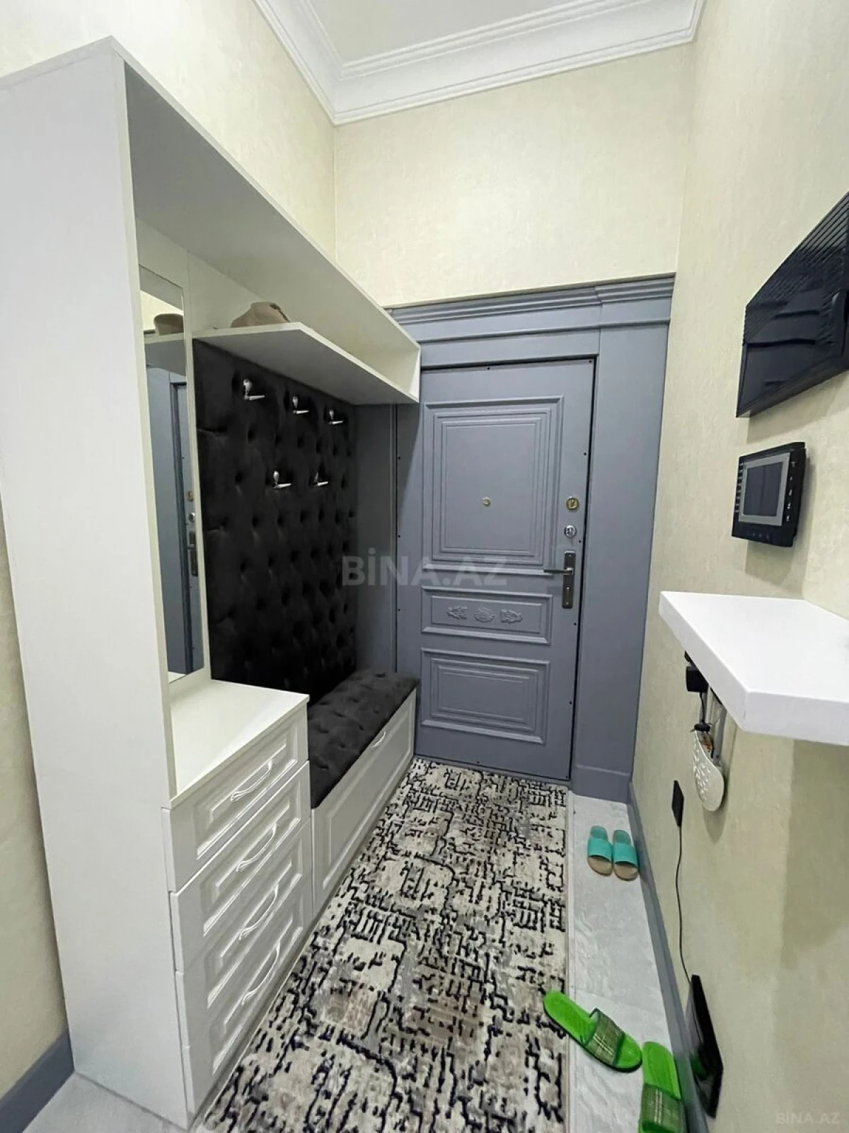 Satılır 6 otaqlı həyət evi 350 m²