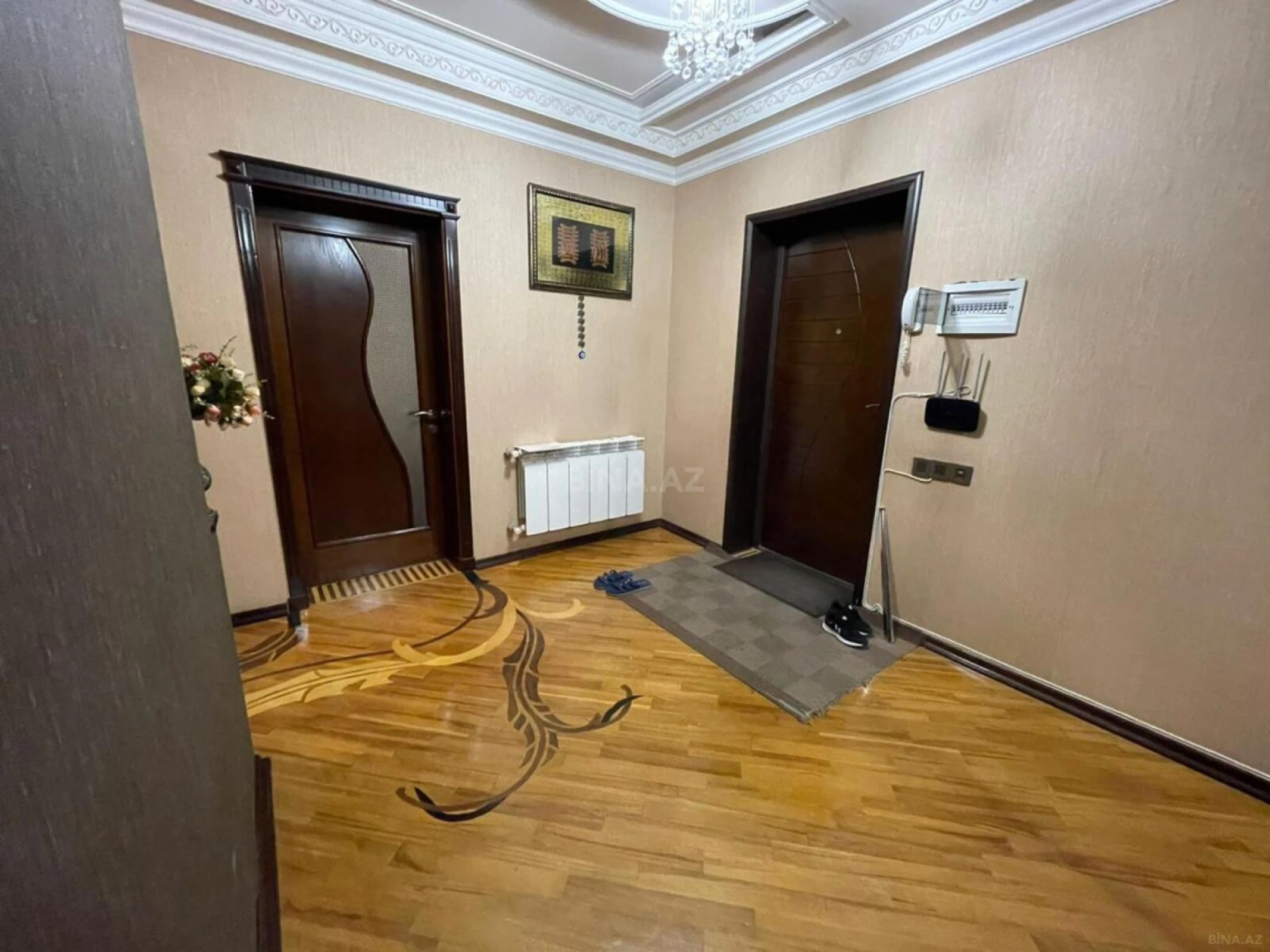 Satılır 4 otaqlı mənzil 160 m²