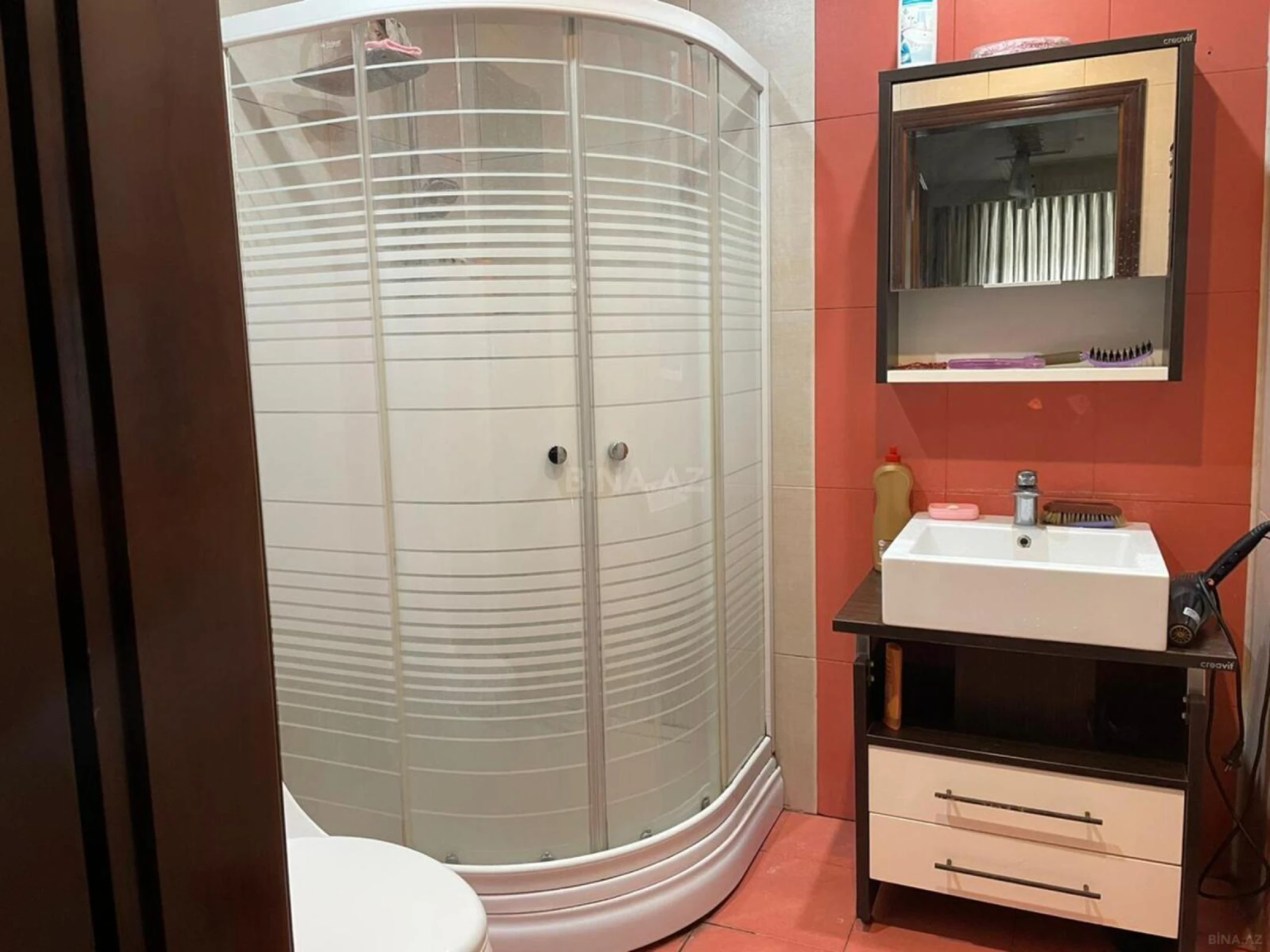 Satılır 4 otaqlı mənzil 160 m²