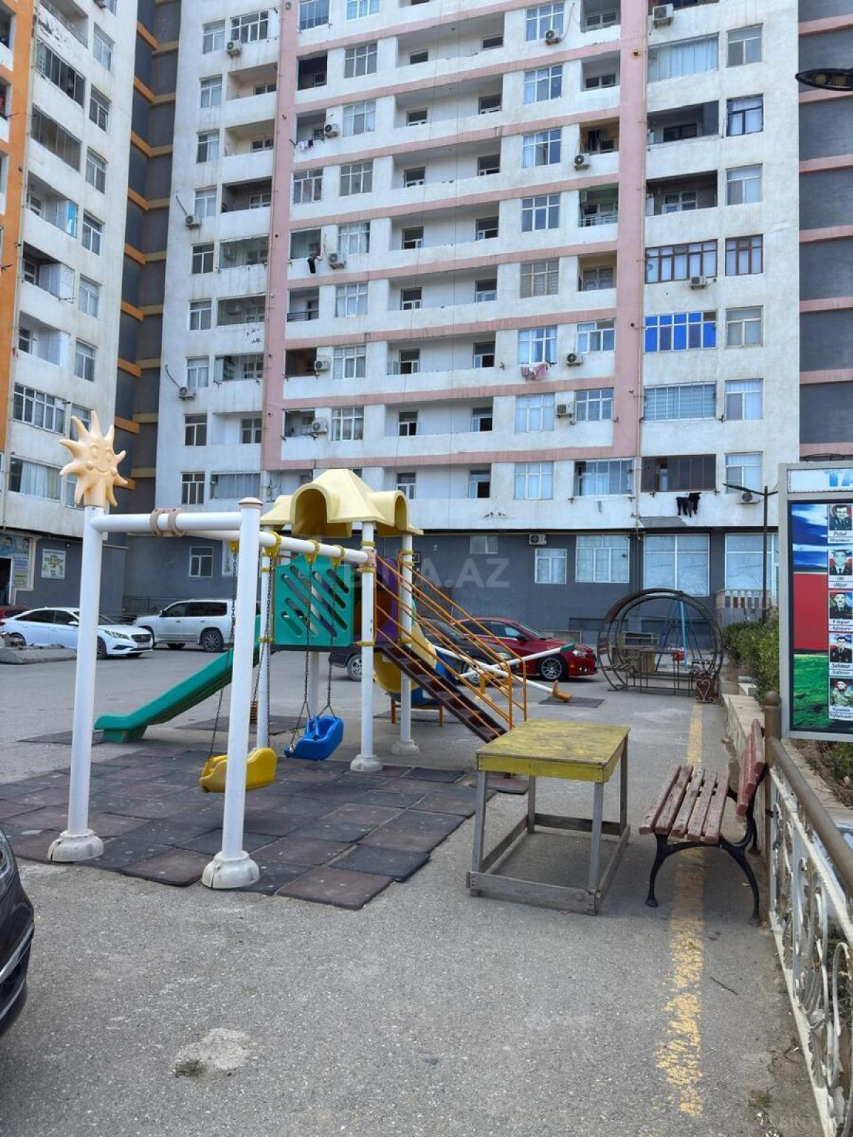 Satılır 3 otaqlı mənzil 106 m²