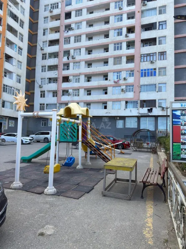 Satılır 3 otaqlı mənzil 106 m²