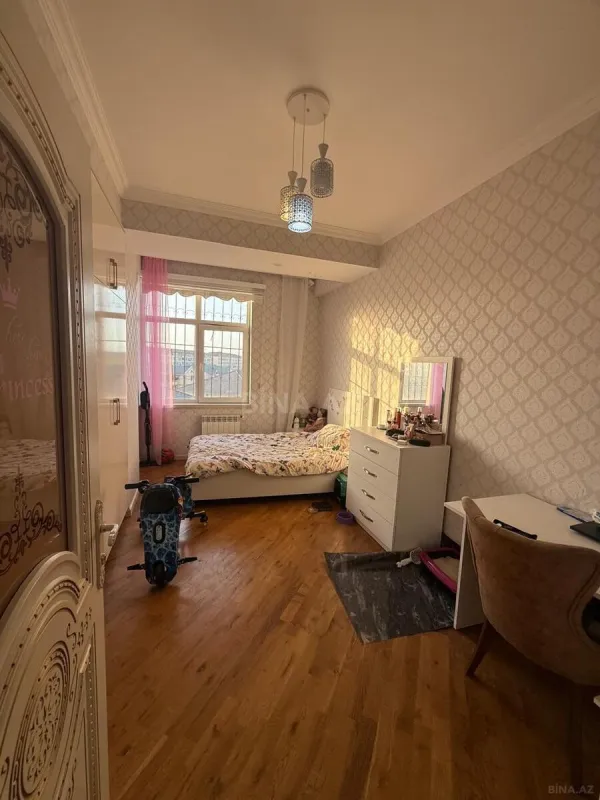 Satılır 3 otaqlı mənzil 106 m²