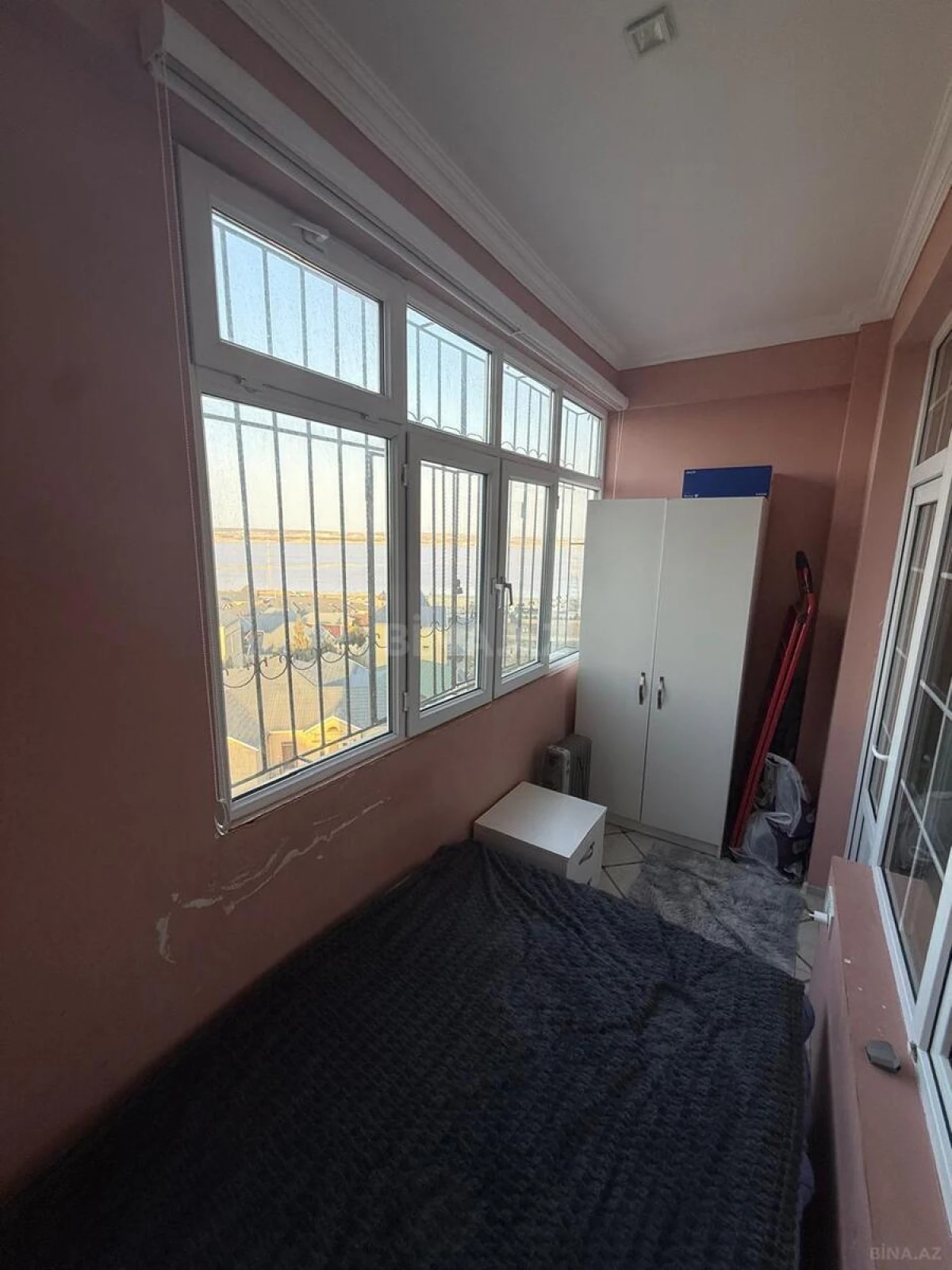 Satılır 3 otaqlı mənzil 106 m²